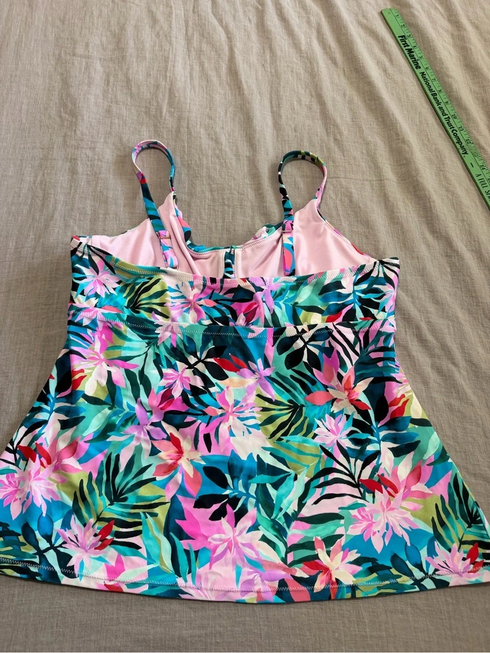 Cacique vibrant floral